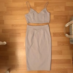 Grey crop top & high waisted skirt